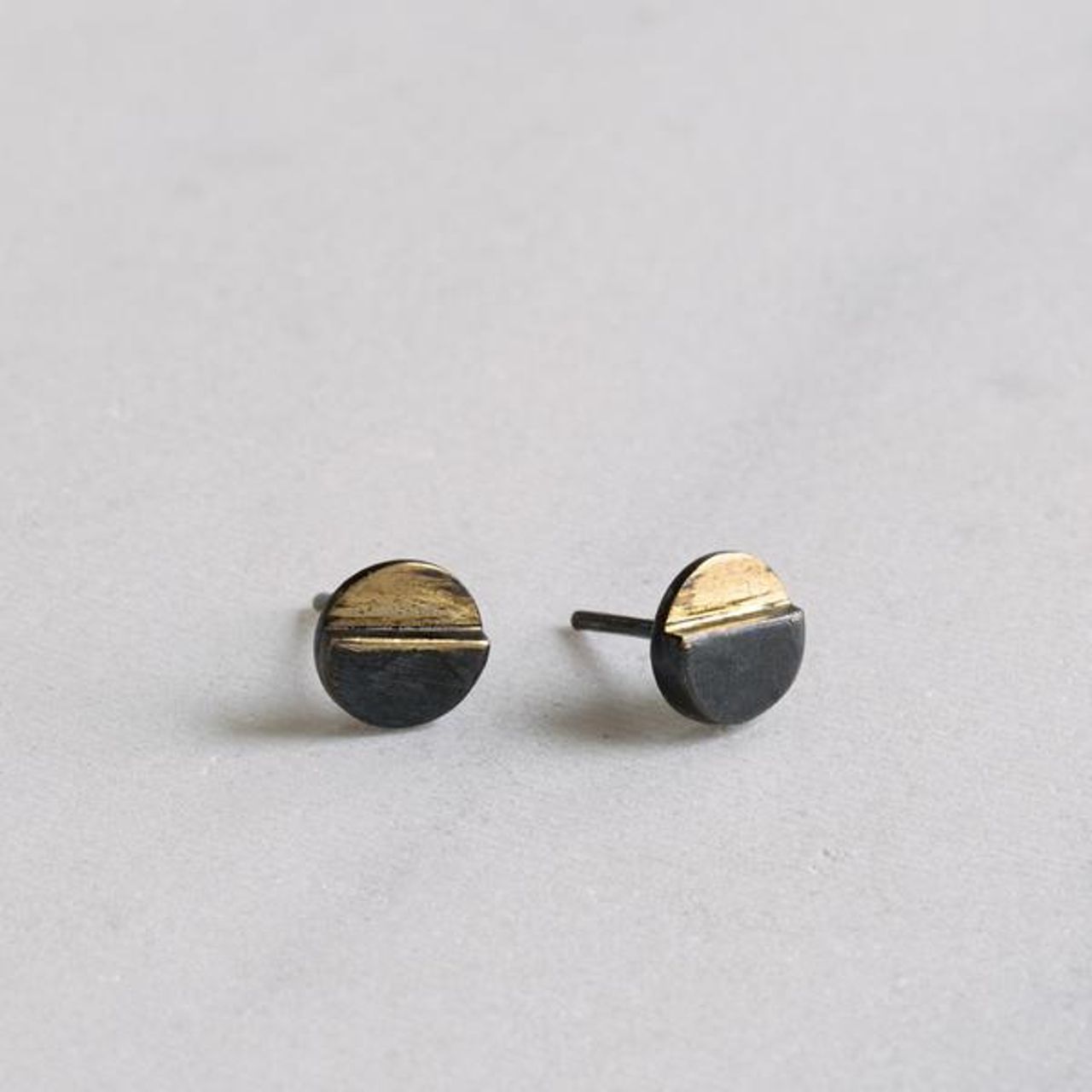 Mulxiply Studs